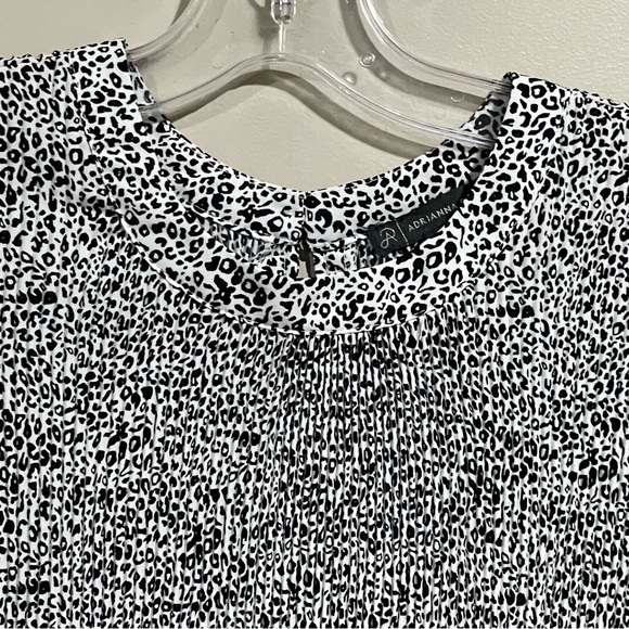 ADRIANNA PAPELL Sleeveless  Peplum Top - Picture 3 of 9